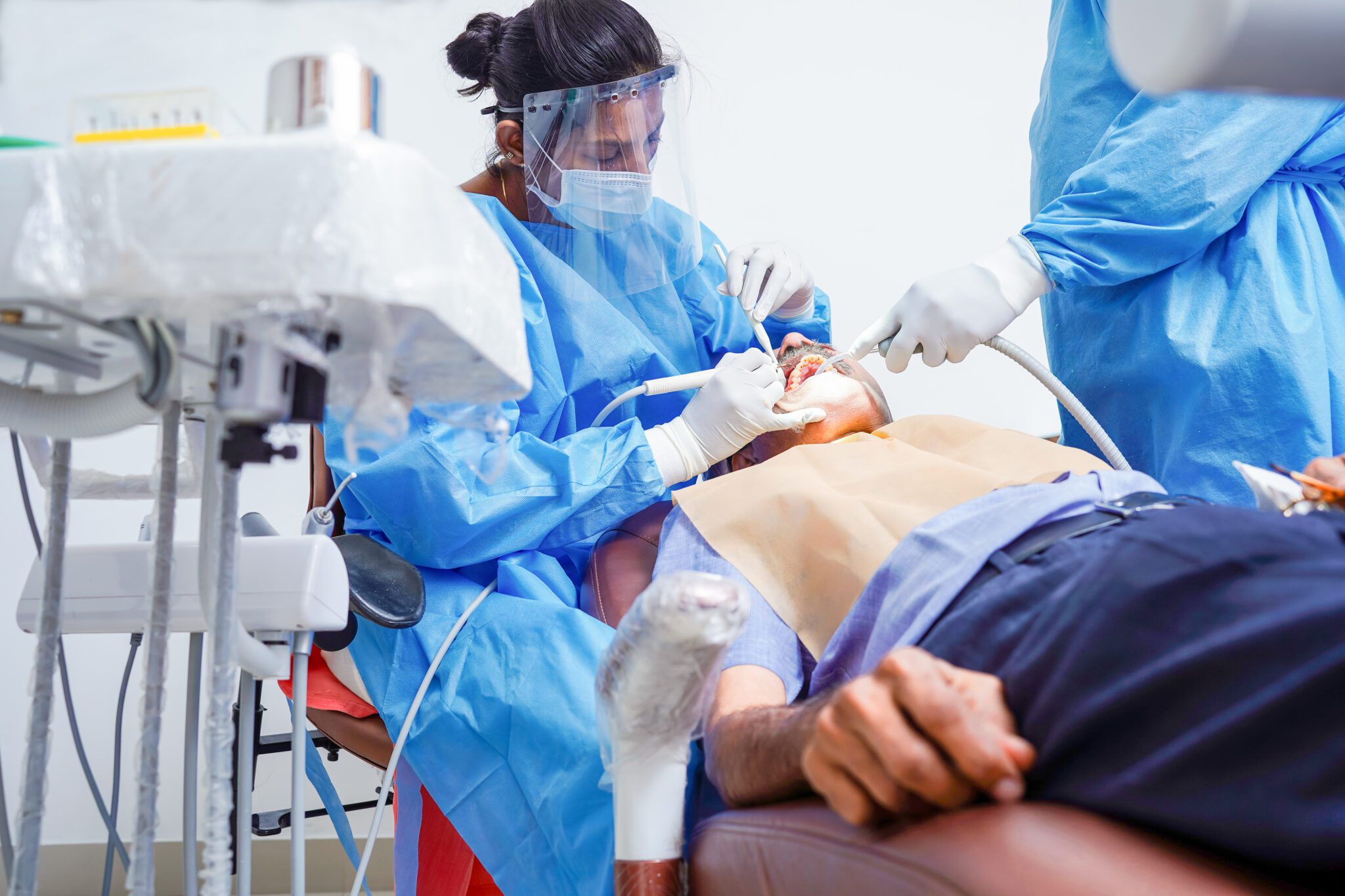 Root canal treatment in Kochi performed by an experienced dental specialist